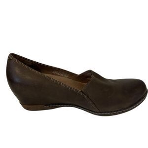 Dansko Shoes Womens Size 8 EU 38 Brown Leather Slip On Wedge Comfort Flats